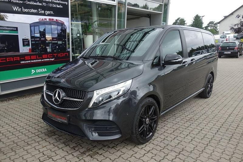 Graphitgrau Gebraucht 2021 Mercedes V250 AMG line Van / Kleinbus | 49.800 € (Guter Preis) - Bild 1/4