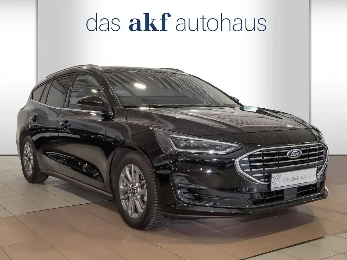 Gebraucht Ford Focus Titanium 116 PS (85 kW) 2025 Obsidianschwarz metallic Kombi