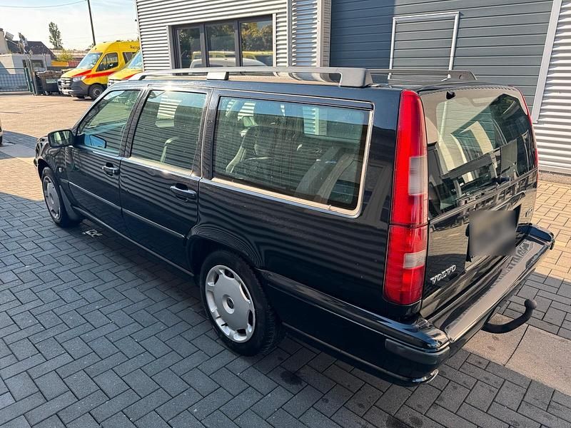 Schwarz Gebraucht 2000 Volvo V70 Kombi | 999 € (Fairer Preis) - Bild 1/4
