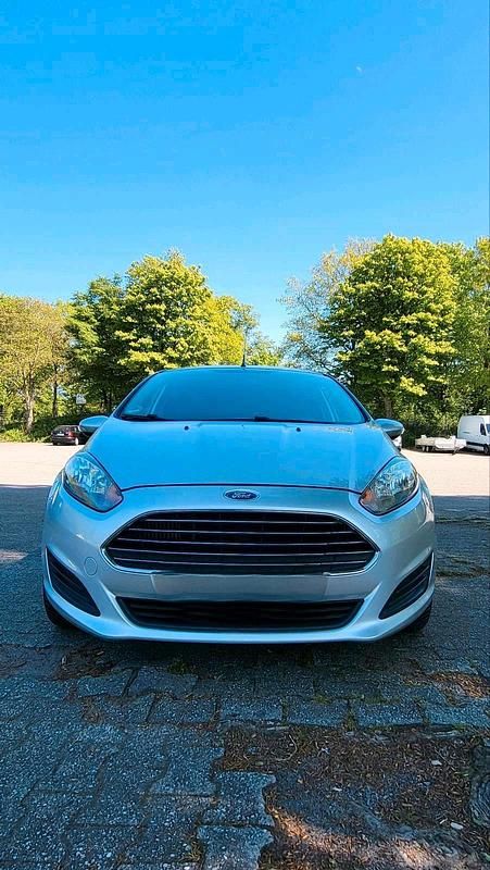 Second-hand Ford Fiesta 2014 Gri Hatchback