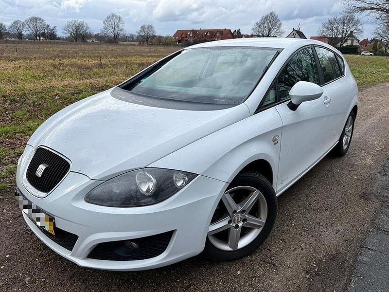 Gebraucht Seat Leon 105 PS (77 kW) 2012 Weiß Limousine