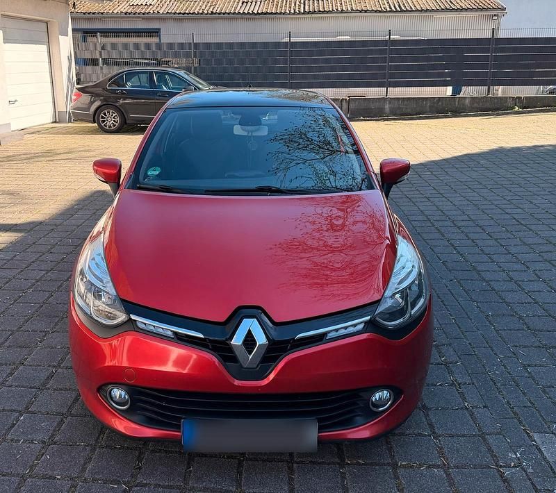 Gebraucht Renault Clio IV 90 PS (66 kW) 2015 Rot Kleinwagen