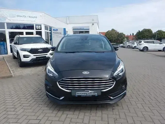 Gebraucht Ford S-MAX Titanium 190 PS (139 kW) 2020 Schwarz Van / Kleinbus