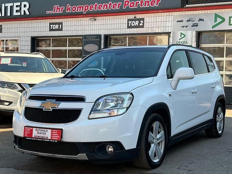 Gebraucht Chevrolet Orlando LTZ 141 PS (103 kW) 2011 Weiß Van / Kleinbus