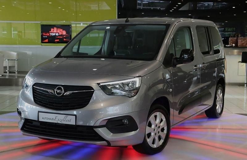 Quartz/artense grey Gebraucht 2022 Opel Combo Life Elegance Van / Kleinbus | 19.950 € (Fairer Preis) - Bild 1/4