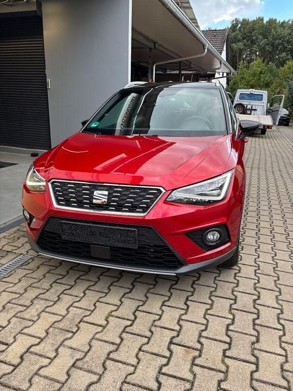 Rot Gebraucht 2019 Seat Arona XCELLENCE SUV | 18.690 € (Fairer Preis) - Bild 1/4