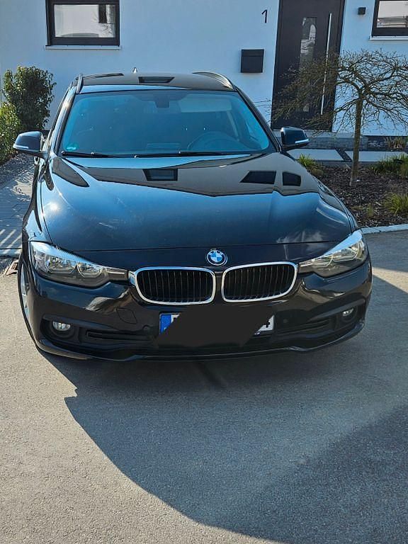 Gebraucht BMW 318 Sport Line 150 PS (110 kW) 2015 Schwarz Kombi