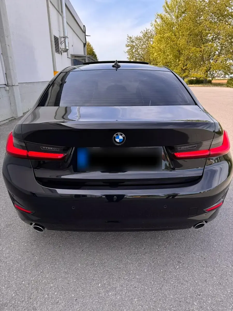 Gebraucht BMW 318 150 PS (110 kW) 2021 Schwarz Limousine