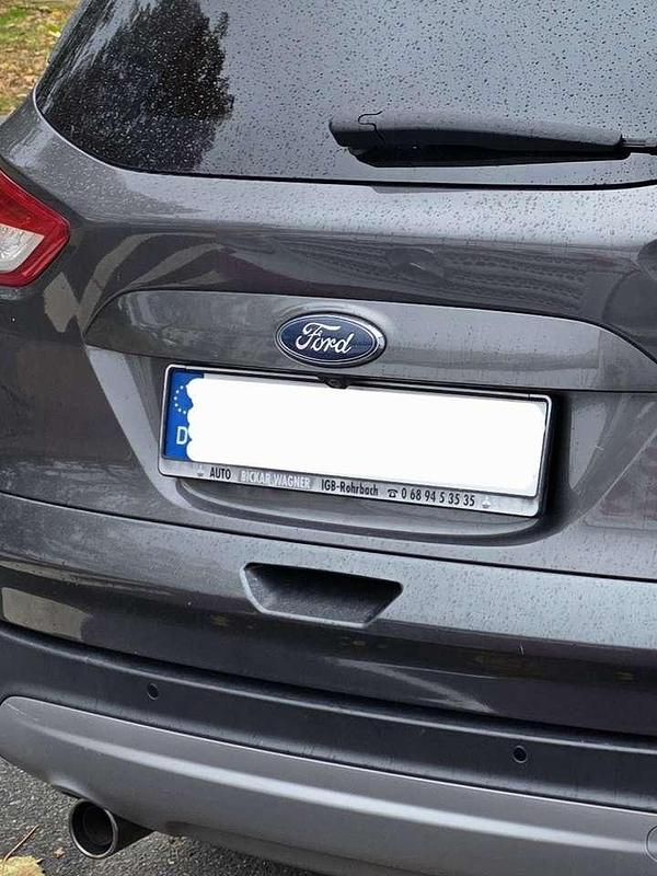 Gebraucht Ford Kuga Titanium 179 PS (131 kW) 2015 Grau SUV