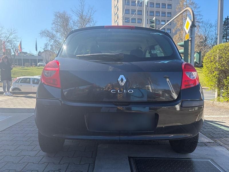 Gebraucht Renault Clio II 75 PS (55 kW) 2008 Schwarz Limousine