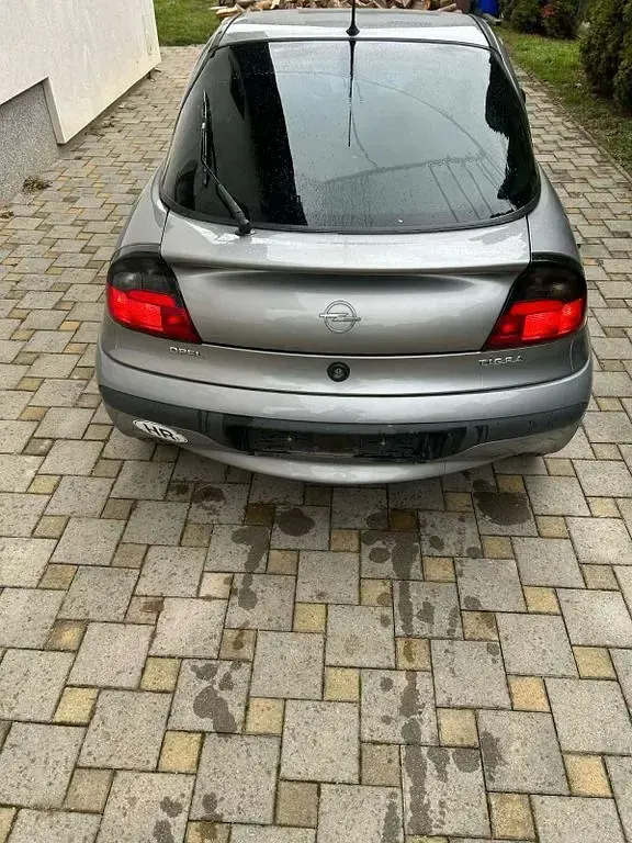Gebraucht Opel Tigra 90 PS (66 kW) 1997 Silber Coupé