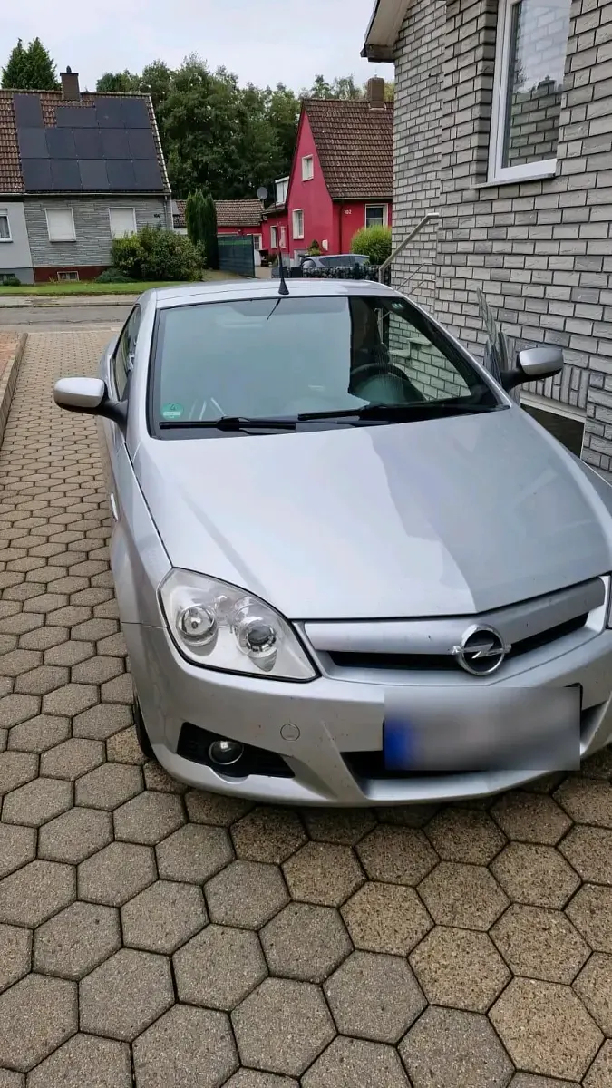 Gebraucht Opel Tigra 90 PS (66 kW) 2006 Silber Cabrio