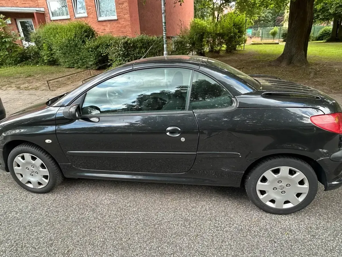 Gebraucht Peugeot 206 109 PS (80 kW) 2004 Schwarz Cabrio