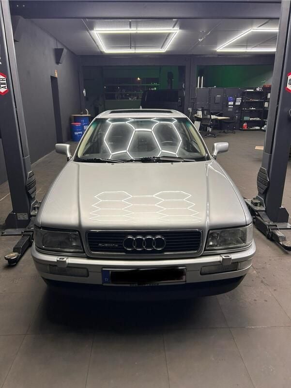 Silber Gebraucht 1993 Audi Coupé Coupé | 17.000 € - Bild 1/4