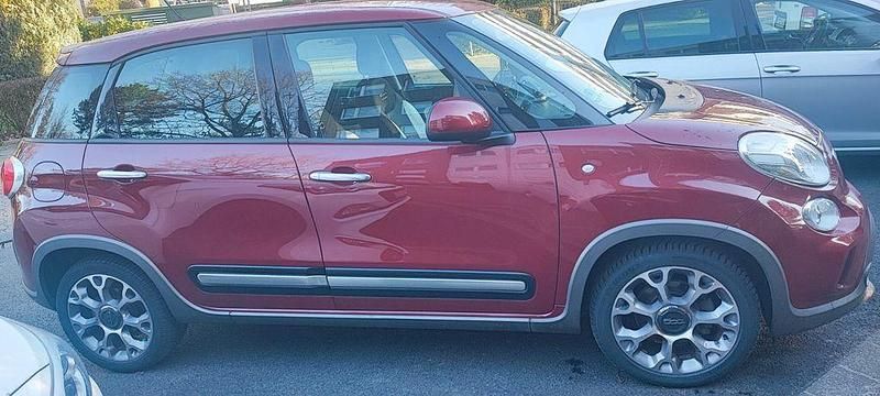 Gebraucht Fiat 500L 105 PS (77 kW) 2014 Rot Van / Kleinbus