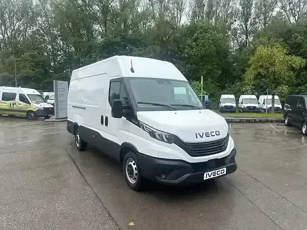 Gebraucht Iveco Daily 156 PS (114 kW) 2026 Weiss weiss Van