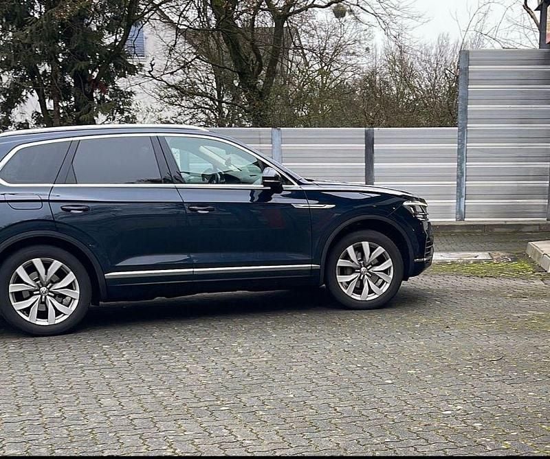 Gebraucht VW Touareg 286 PS (210 kW) 2019 Blau SUV