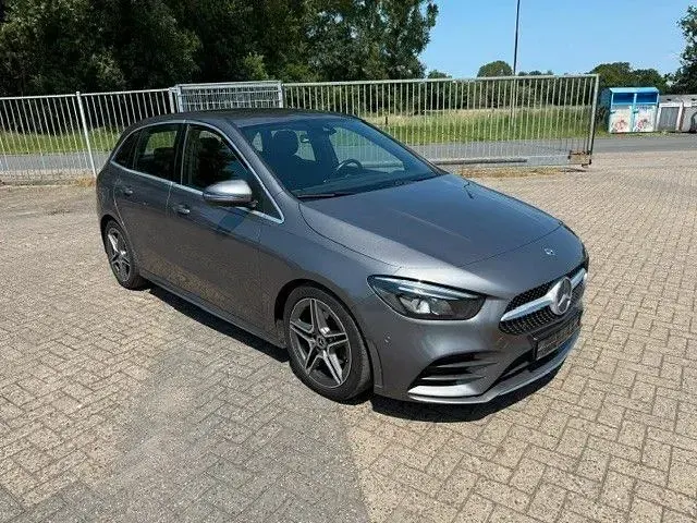 Gebraucht Mercedes B180 AMG 116 PS (85 kW) 2020 Grau Kleinwagen