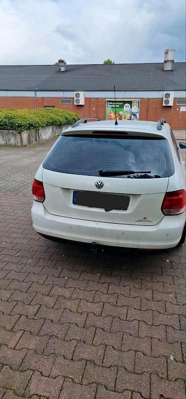 Gebraucht VW Golf V 122 PS (89 kW) 2009 Weiß Kombi