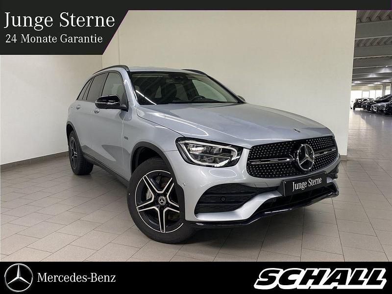 Silber Gebraucht 2021 Mercedes GLC300e AMG SUV | 46.499 € (Teuer) - Bild 1/4