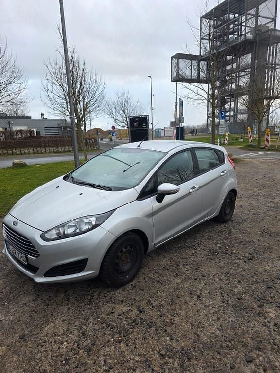 Gebraucht Ford Fiesta SYNC Edition 82 PS (60 kW) 2013 Silber Kleinwagen