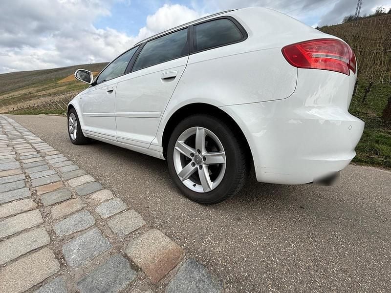 Gebraucht Audi A3 S-Line 160 PS (117 kW) 2009 Weiß Kleinwagen