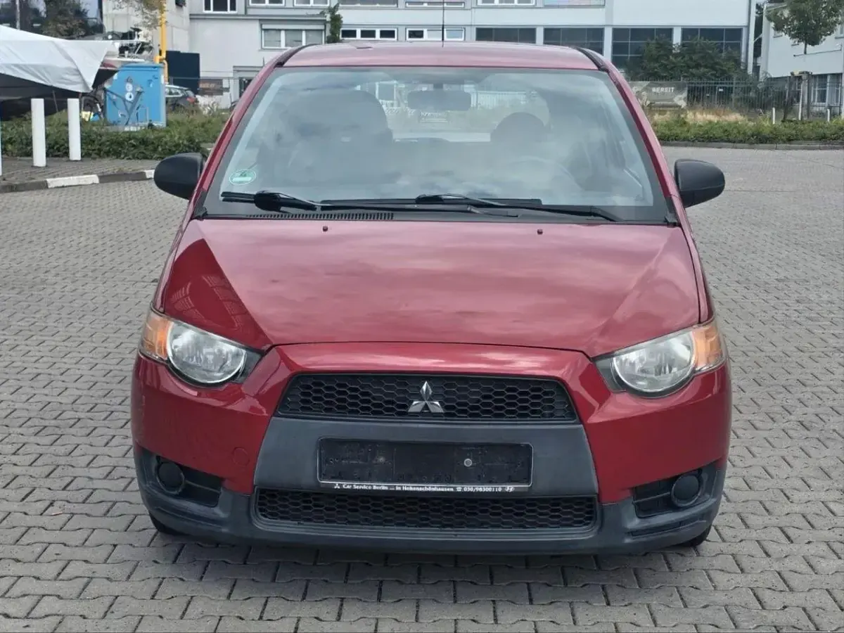Gebraucht Mitsubishi Colt Inform 75 PS (55 kW) 2009 Rot Kleinwagen