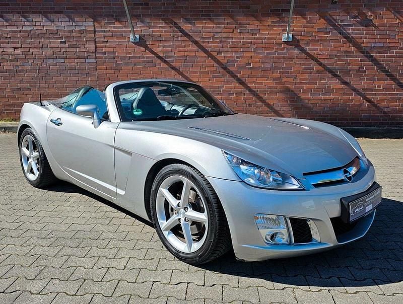 Gebraucht Opel GT 264 PS (194 kW) 2008 Silber Cabrio