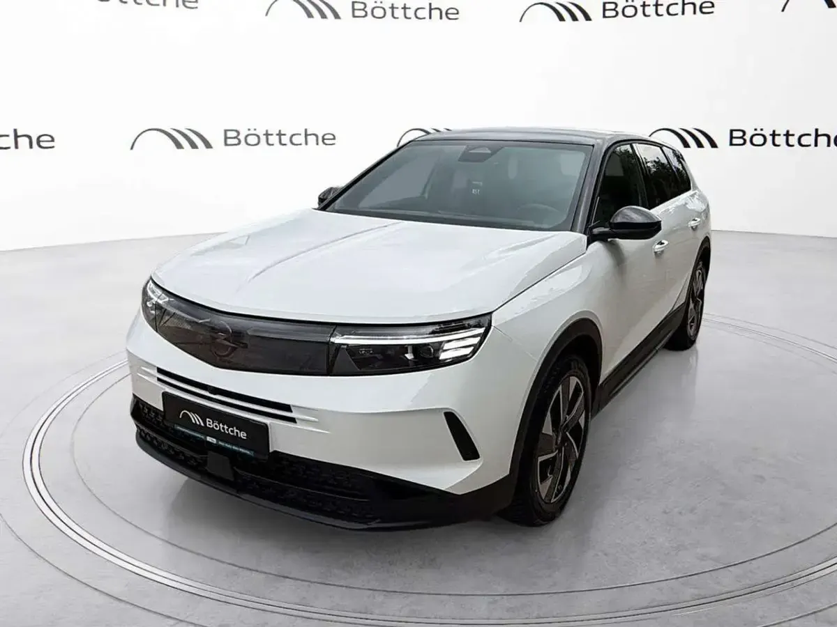 Neu Opel Grandland X 145 PS (106 kW) 2026 Lack weiss banquise/typ aussenverkleidung spiegel flach standard SUV