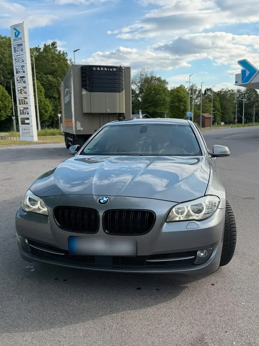 Gebraucht BMW 535 299 PS (219 kW) 2010 Grau Limousine