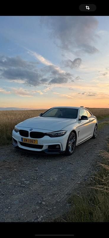 Weiß Gebraucht 2016 BMW 440 M Performance Coupé | 31.400 € (Fairer Preis) - Bild 1/4