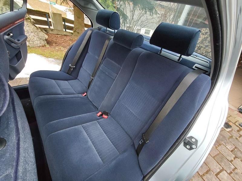 Gebraucht BMW 525 Basis 143 PS (105 kW) 1997 Silber Limousine