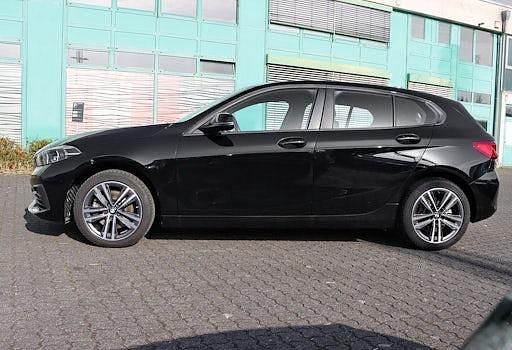 Gebraucht BMW 118 Advantage 136 PS (100 kW) 2023 Schwarz Kleinwagen