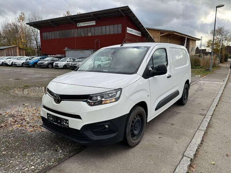 Weiß Gebraucht 2024 Toyota Proace City Van | 12.999 € - Bild 1/4