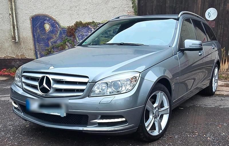 Silber Gebraucht 2010 Mercedes C250 Kombi | 8.200 € (Fairer Preis) - Bild 1/4