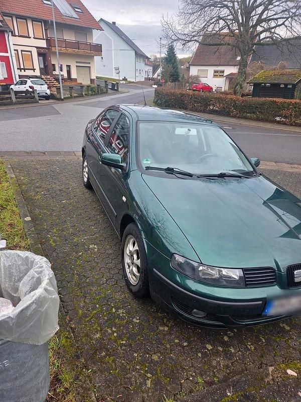 Grün Gebraucht 2001 Seat Toledo Limousine | 1.200 € (Fairer Preis) - Bild 1/4