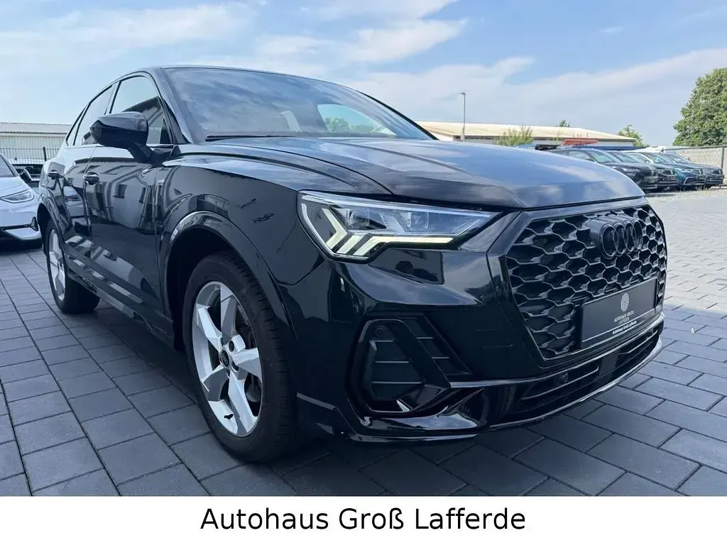 Gebraucht Audi Q3 Sportback S-Line 245 PS (180 kW) 2024 Schwarz SUV