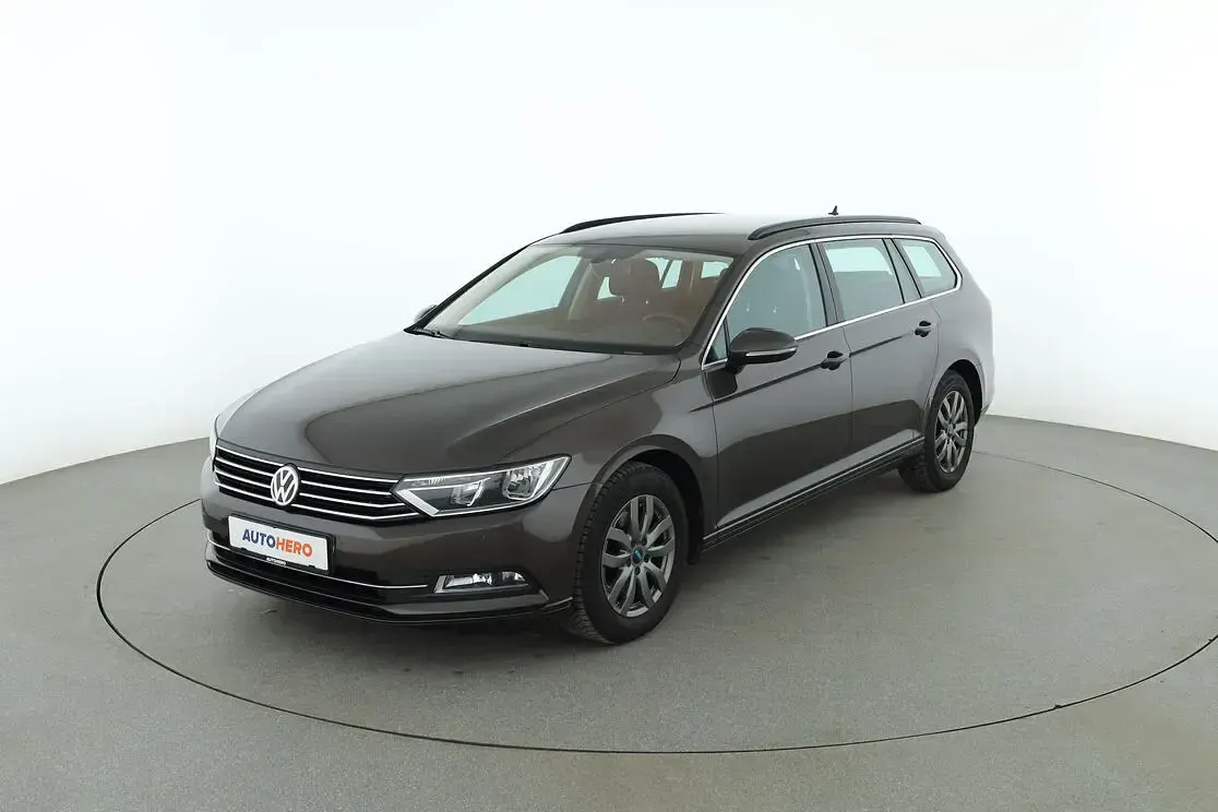 Gebraucht VW Passat Comfortline 150 PS (110 kW) 2015 Kombi