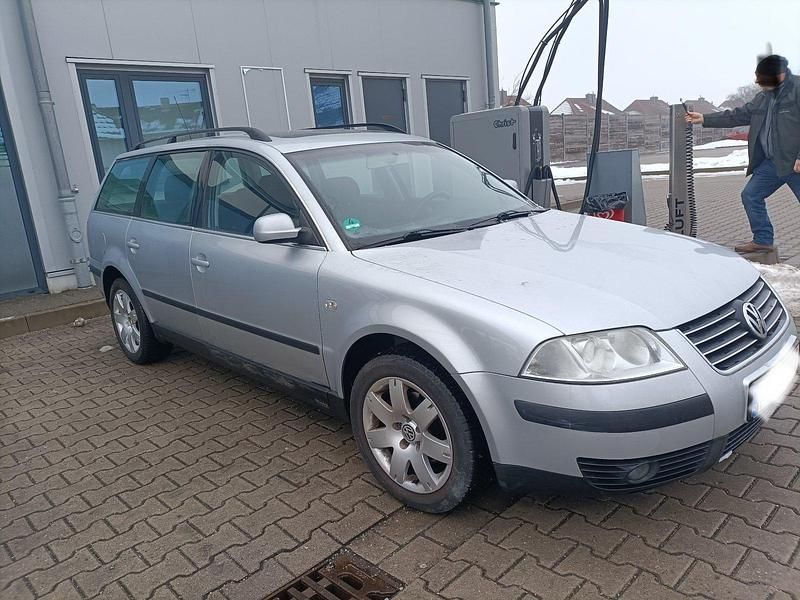 Gebraucht VW Passat 115 PS (84 kW) 2001 Silber Kombi