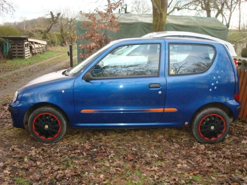 Blau Gebraucht 2002 Fiat Seicento Kleinwagen | 200 € (Superpreis) - Bild 1/4