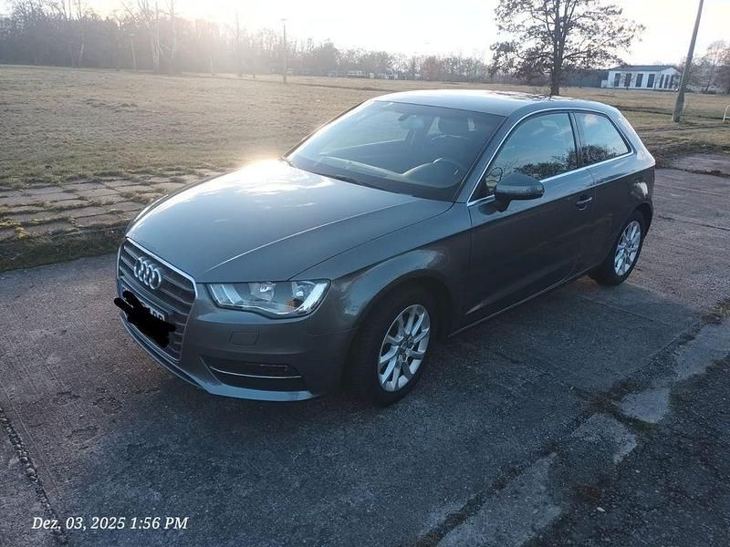Gebraucht Audi A3 Ambiente 122 PS (89 kW) 2013 Grau Limousine