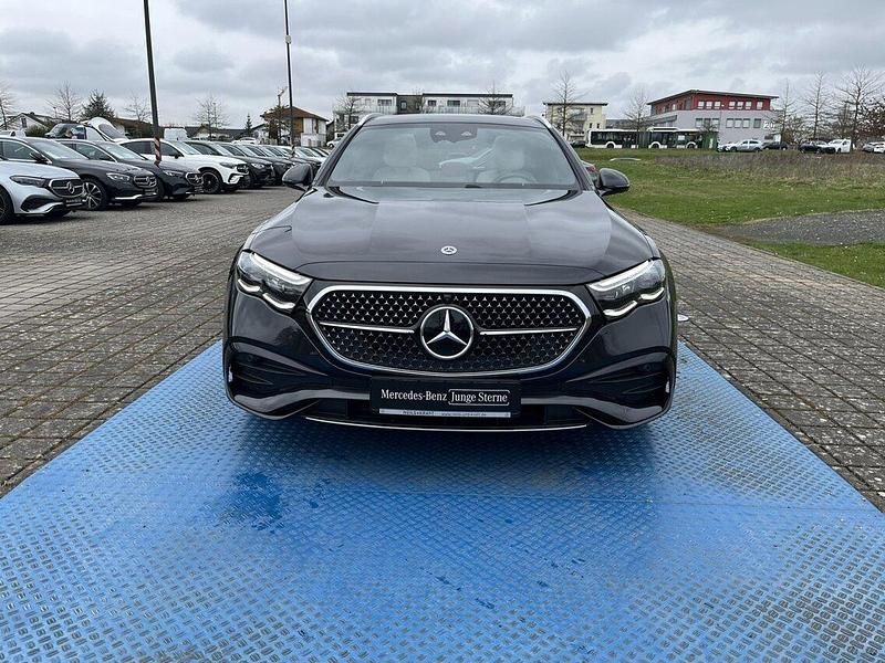 Gebraucht Mercedes E300 AMG 313 PS (230 kW) 2025 Grau Kombi