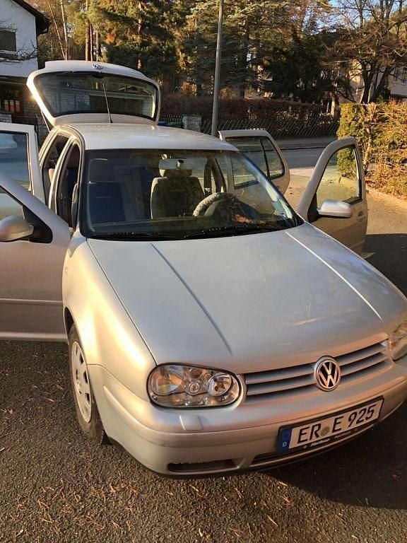 Silber Gebraucht 2000 VW Golf Limousine | 1.250 € (Guter Preis) - Bild 1/4