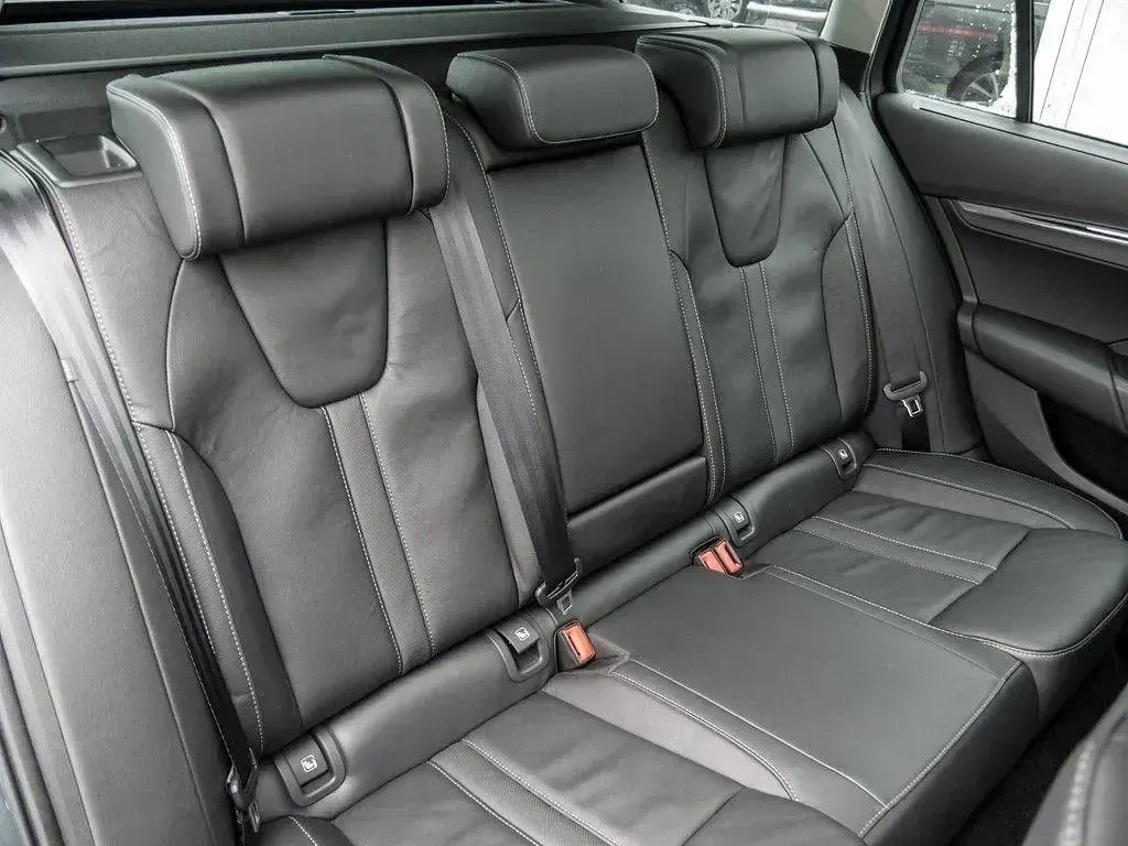 Gebraucht Skoda Octavia Style 150 PS (110 kW) 2020 Grau Kombi