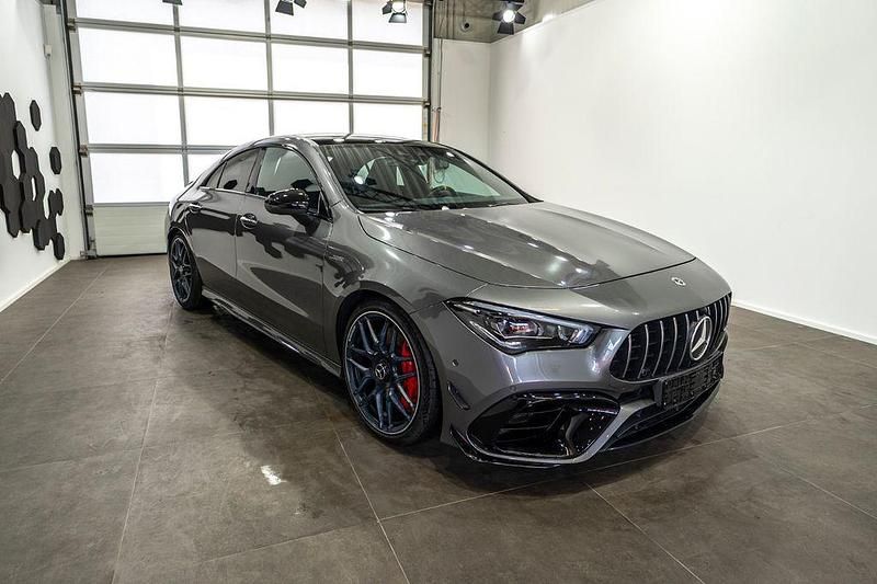 Grau Gebraucht 2020 Mercedes CLA45 AMG AMG Limousine | 50.900 € (Teuer) - Bild 1/4