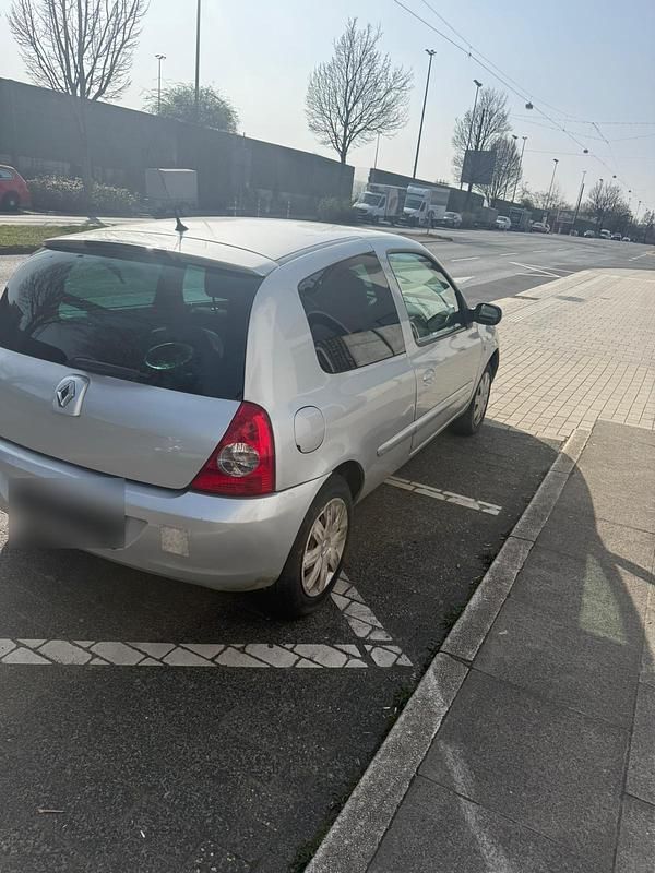 Gebraucht Renault Clio II 85 PS (62 kW) 2008 Kleinwagen