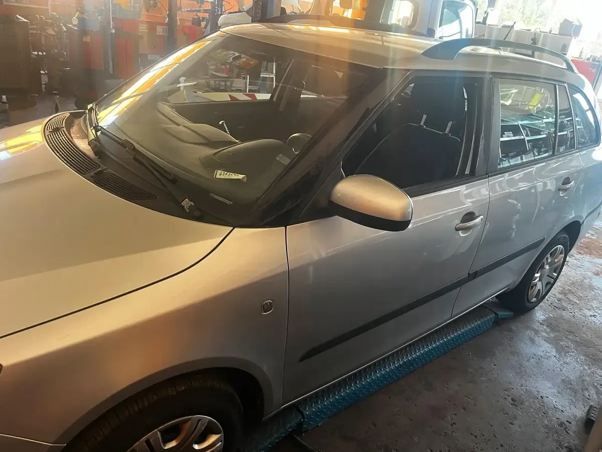 Gebraucht Skoda Fabia 105 PS (77 kW) 2012 Silber Kombi