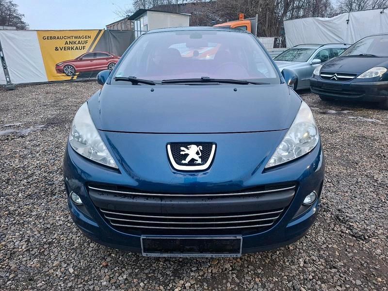 Gebraucht Peugeot 207 96 PS (70 kW) 2010 Blau Kleinwagen