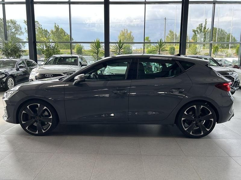 Gebraucht Cupra Leon VZ 300 PS (220 kW) 2021 Graphene gray Limousine