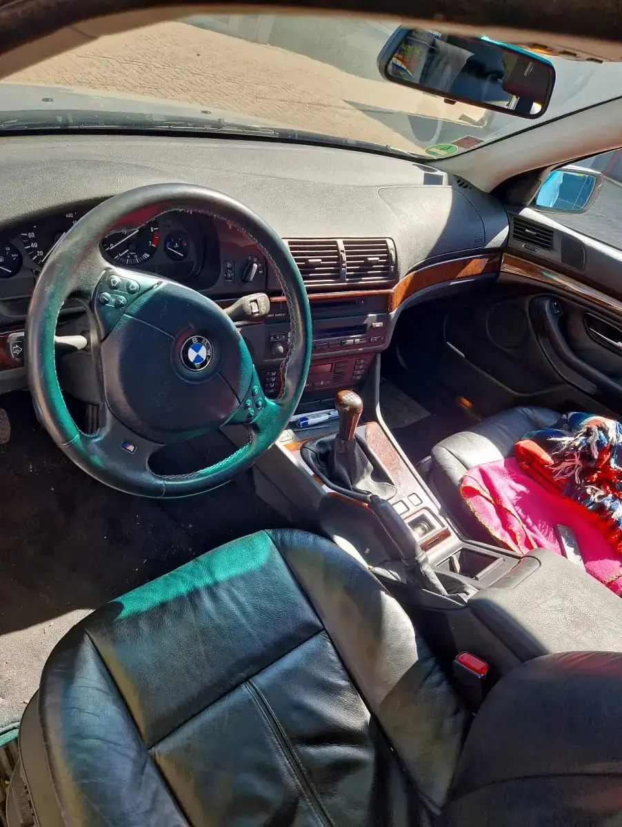 Second-hand BMW 523 170 CP (125 kW) 2000 Argintiu Break